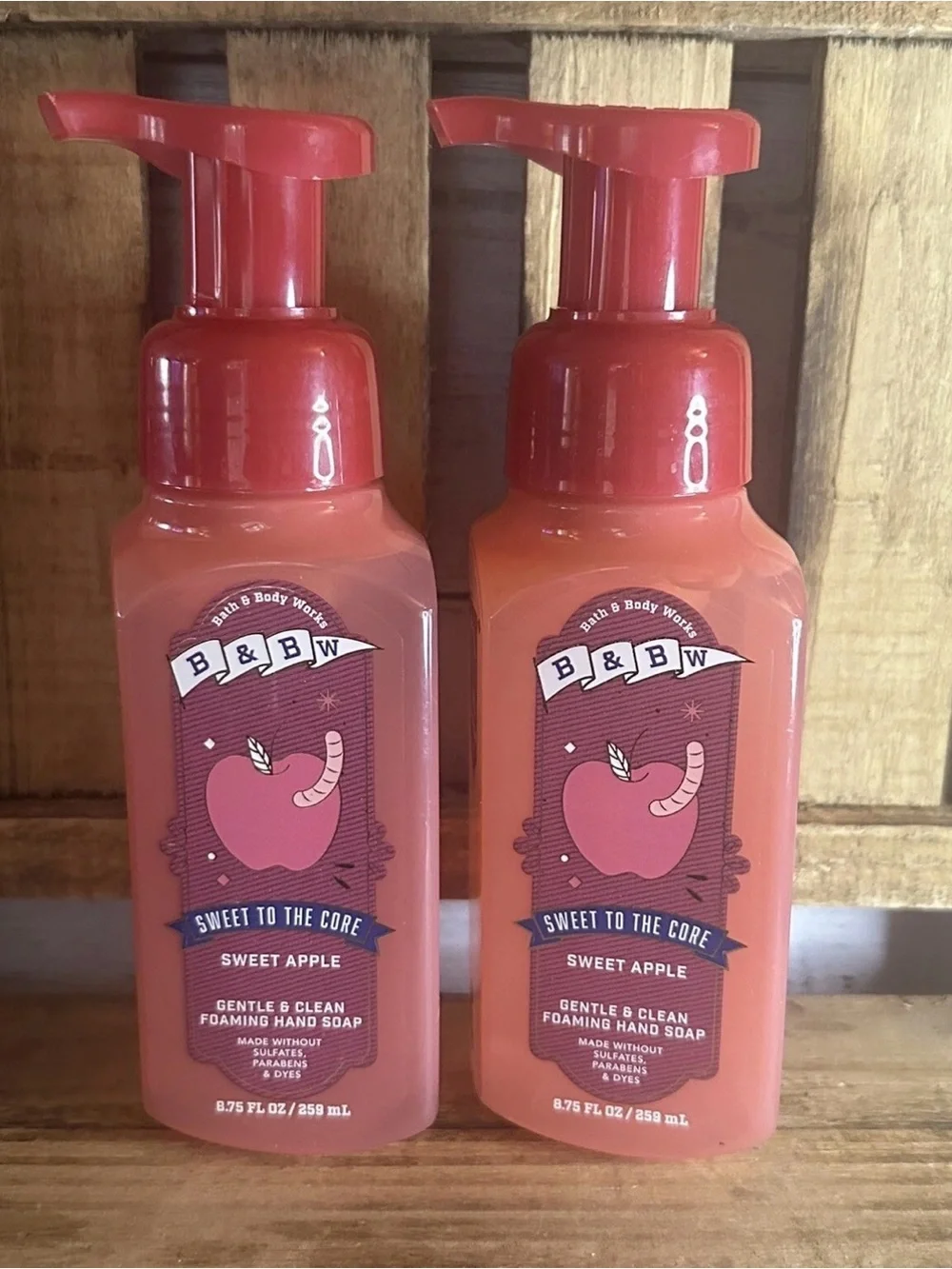 Bath & Body Works SWEET APPLE Foaming Hand Soap Sweet To The Core 8.75oz Lot X 2